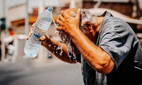 با این روش ساده، گرمازدگی را دور بزنید!