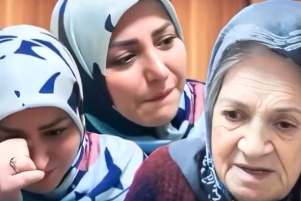 رها کردن مادربزرگ تبریزی در خانه سالمندان؛ اشک‌های المیرا شریفی مقدم تمام نشدنی است! + فیلم