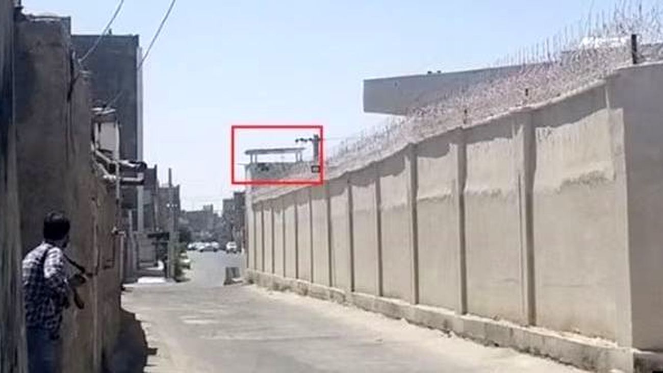 ببینید اولین فیلم از حادثه تروریستی کلانتری ۱۶ زاهدان