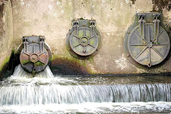 آبفای انگلستان ورشکست شد