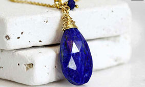 سنگ لاجورد نماد چیست؟