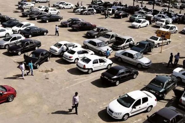 قیمت خودرو  امروز یکشنبه 13 مهر 1404 /  بی‌اعتنایی عجیب بازار به کاهش نرخ دلار + جدول