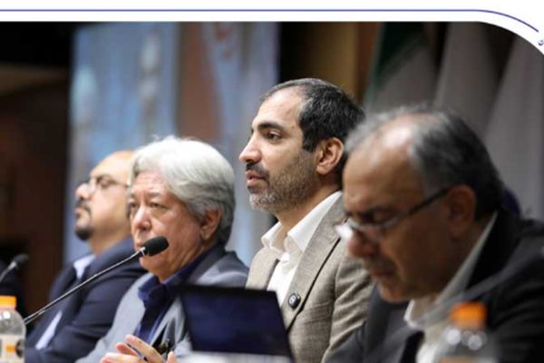 بررسی راه‌های برون‌رفت از چالش تأمین مالی صنعت نفت و گاز توسط عضو هیأت مدیره بانک صادرات ایران