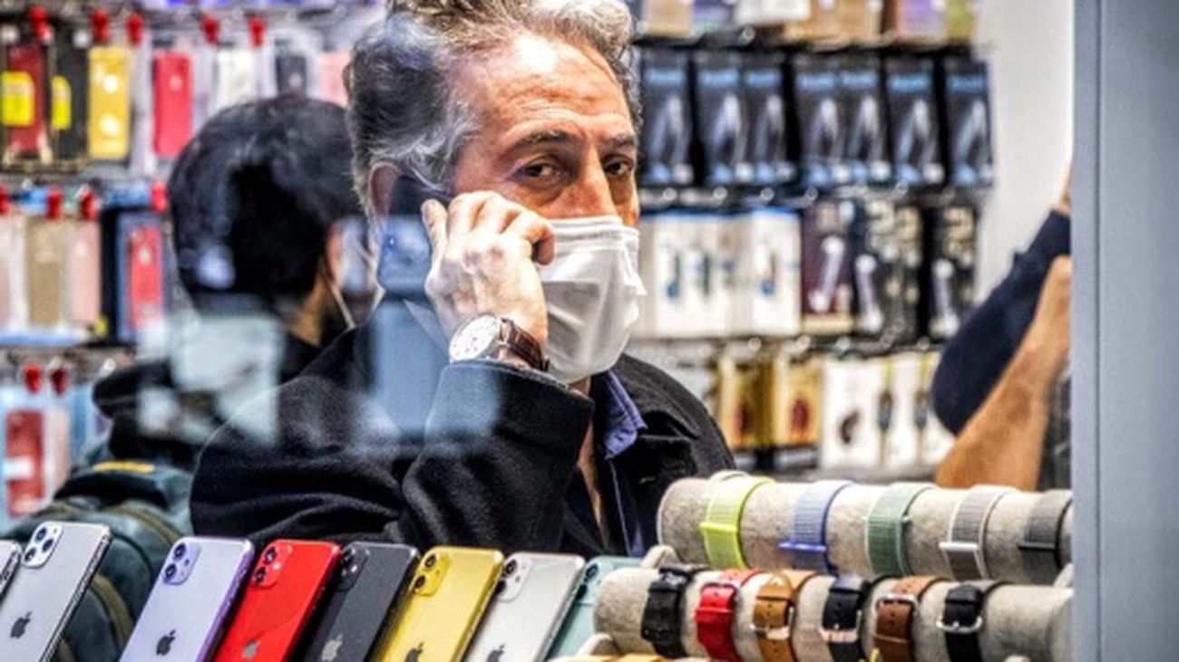 قیمت گوشی امروز چهارشنبه ۶ فروردین ۱۴۰۴/ قیمت آیفون ۱۶ پرو مکس چند؟