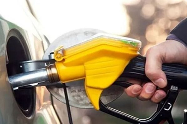  تغییر در نحوه واریز سهمیه بنزین / مجلس تصمیم نهایی را گرفت !