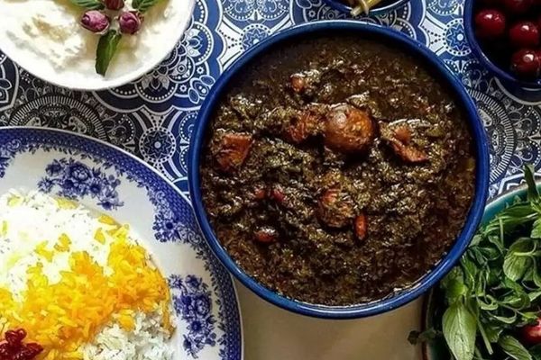 قورمه‌سبزی با لوبیای نیم‌میلیونی؛ غذای ملی از سفره ایرانی ها پر کشید !