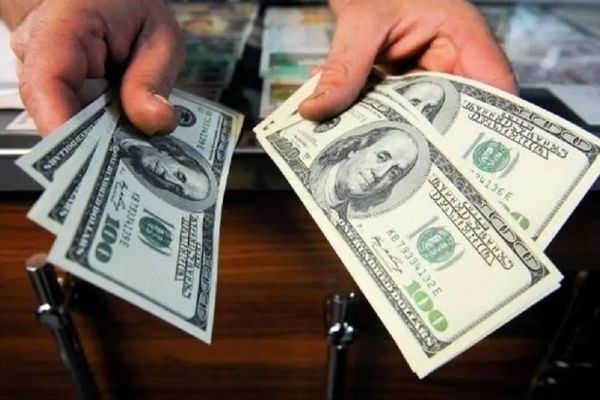 قیمت دلار آزاد امروز سه شنبه 21 بهمن 1404