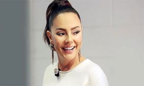 چهره عجیب و غریب معروف ترین خواننده زن در شب اول عروسی اش