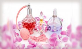 عطر یا ادکلن؛ کدامیک برای شما مناسب‌تر است؟