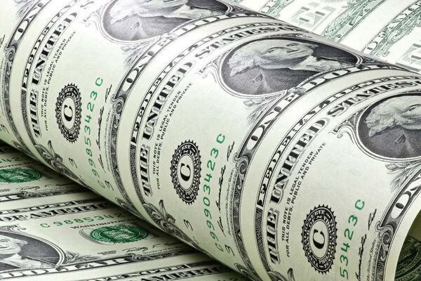 مدیریت نادرست دلار اقتصاد را لبه پرتگاه برده است