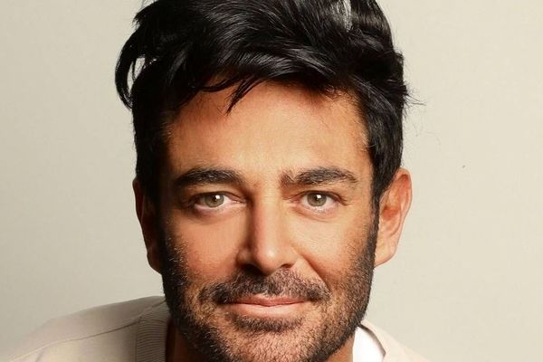 چهره جذاب رضا گلزار در نقش پدر آینده؛ بچه داری مثل یک ستاره!