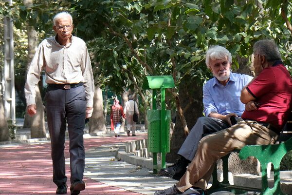 مطالبه قدیمی بازنشستگان دوباره مطرح شد / اجرای حقوق متناسب با نرخ واقعی تورم 