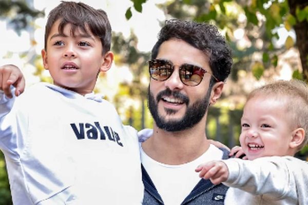 لباسام خوشگل شد؟ دلبری خفن پسر ساعد سهیلی و گلوریا هاردی در یک ویدیو جنجالی!