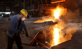 خبر مهم عضو شورای عالی کار درباره دستمزد 1403 کارگران / محمدرضا تاجیک چه گفت؟