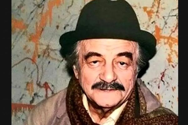 تصویری کمیاب از «منوچهر نوذری» در کنار «فروزان» در مراسم اهدای جوایز دهۀ 50!