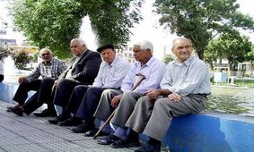 سورپرایز شبانه برای بازنشستگان
