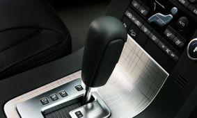 خرید خودروی اتوماتیک صفر با بودجه ۶۰۰ میلیون + جدول قیمت