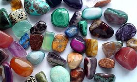 ۷ نکته طلایی که درباره مراقبت از سنگ قیمتی باید بدانید

