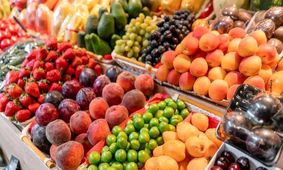 وقتی خرید میوه لوکس شد؛ تأثیر فاجعه اقتصادی بر سفره‌ها