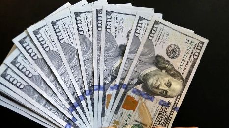 چگونه عراق و پنج کشور دیگر دلار را به ایران سرازیر میکنند؟