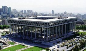 صداوسیما را باید کوبید و از نو ساخت