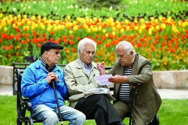 خبر خوش برای این گروه از بازنشستگان / این افراد روز چهارشنبه حساب خود را چک کنند + جزییات