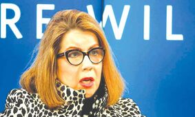کارمن رینهارت ملکه اقتصاددان پیشرو در تحلیل بحران‌های مالی