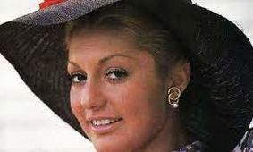 تغییر چهره گوگوش از 30 سالگی تا حالا / گذر زمان او را زیباتر از قبل کرد !