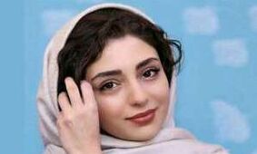 این زن خیلی شیک مادر خانم بازیگر ایرانی است / هستی جذابتر است یا مادرش ؟!