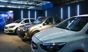 قیمت خودرو امروز 9 فروردین 1404/ سایه سیاه دلار بر سر بازار خودرو