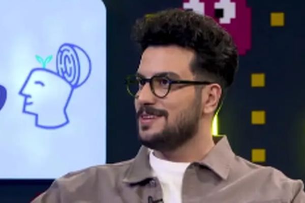 امیرحسین قیاسی اعتراف کرد/ به اشوان نباید می گفتم کراش! +فیلم