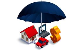 چرا بیمه‌ها به زنان موتور سوار خسارت نمی‌دهند؟