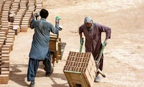 کارگران در شوک تصمیم دولت/ آب پاکی ریخته شد!