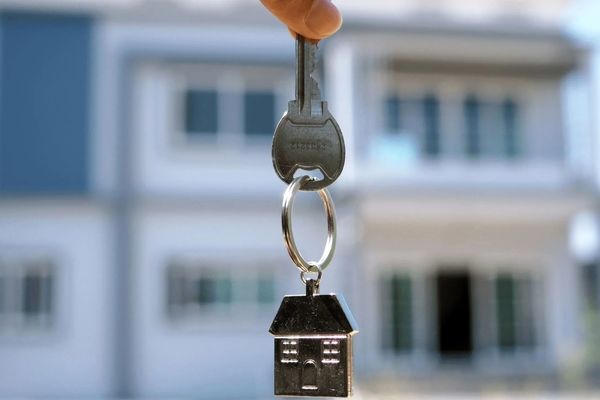 حراجی عجیب در بازار مسکن؛ خانه‌های میلیاردی با تخفیف نجومی!