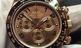 عکس ساعت خانم بازیگر سرشناس لو رفت !