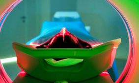 شناسایی زنی در اسپانیا که بخاطر یک جهش ژنتیکی عجیب، از 12 تومور جان سالم به در برده است
