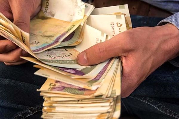 
مبلغ عیدی کارکنان دولت معلمان و فرهنگیان بازنشسته تغییر کرد + زمان واریز
