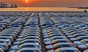 کاهش تعرفه واردات خودرو؛ تصمیم دولت زیر سایه ابهام قانونی 