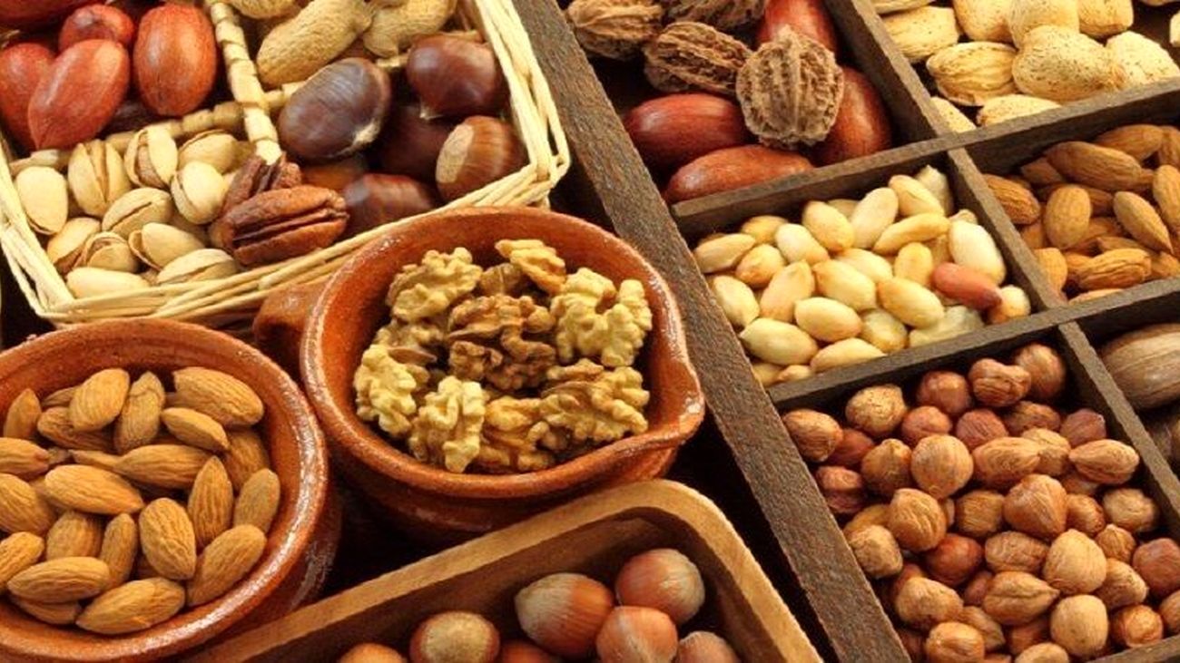 مردم توان خرید آجیل را ندارند / از ابتدای سال 10 درصد آجیل فروشان واحد خود را جمع آوری کردهاند
