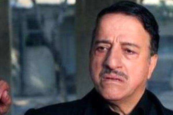 علیرضا خمسه با ظاهر غیرمنتظره در لباس توری و موهای زرد؛ آیا او را می‌شناسید؟ + تصویر