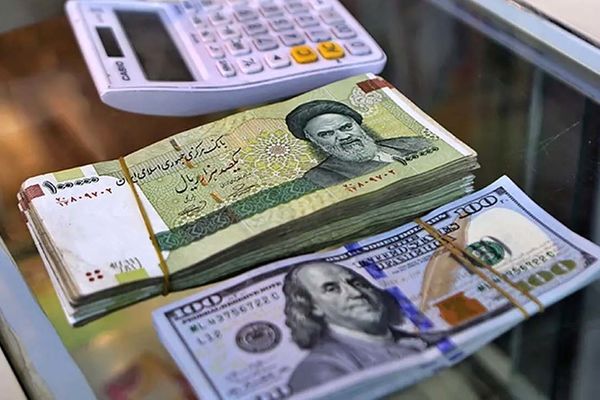 قیمت دلار امروز پنجشنبه ۱ آبان ۱۴۰۴ + جدول