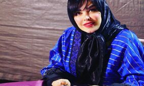 این خانم زیبا و جذاب فلور نظری است ! / عمرا چهره جدیدش را بشناسید !