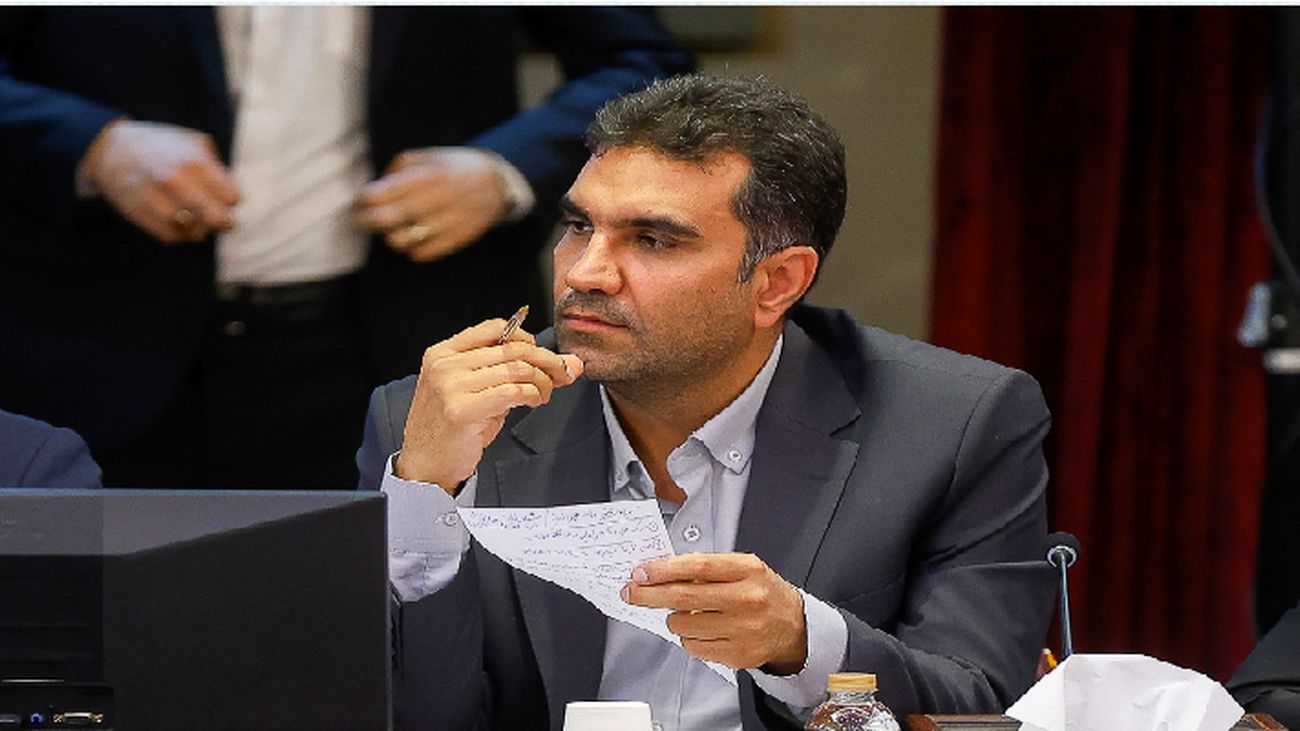 مسئولین دقت نمی کنند که حتی تصمیمات فرهنگی بر اقتصاد تاثیرگذار است