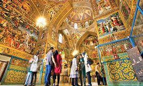 آماردهی دولت اشتباه از آب درآمد / تغییر واقعی تعداد گردشگران چقدر است؟ 