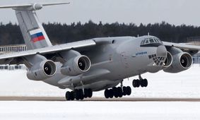 پرواز هواپیماهای فوق سنگین نظامی  روسی در آسمان ایران چه پیامی دارد؟