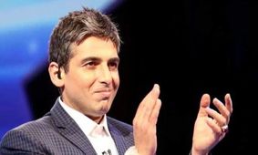 ماجراجویی حمید گودرزی و فرهاد آئیش در خیابان‌های تهران با موتور! +عکس