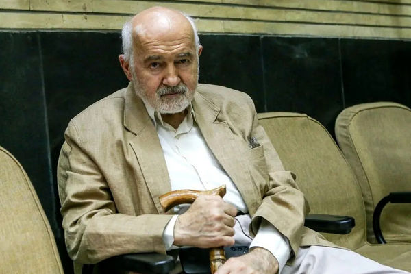 از تثبیت قیمت‌ها تا پرچم مبارزه با فساد/ بررسی فراز و نشیب کارنامۀ احمد توکلی که دیروز در ۷۴ سالگی درگذشت