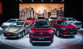 ژاپنی‌ ها بازار خودرو ایران در به دست گرفتند! / خریداران برای این ماشین صف کشیدند