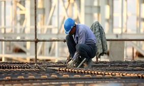 آیا مشکل قطع بیمه کارگران ساختمانی به زودی حل خواهد شد؟