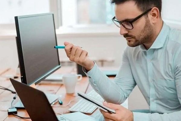 حقوق افراد دورکار در ادارات دولتی چگونه محاسبه می‌شود؟ + فیلم